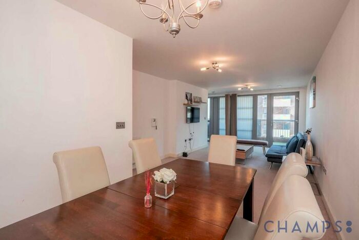 3 Bedroom Flat To Rent In Heron Place, Bramwell Way, London, E16