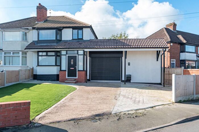 3 Bedroom Semi-Detached House To Rent In Lyndon Road, Rubery, Rednal, Birmingham, B45