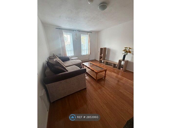 1 Bedroom Flat To Rent In Glimpsing Green, Erith, DA18