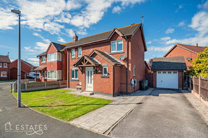 3 Bedroom Detached House For Sale In Roseview Crescent, Kinmel Bay, LL18