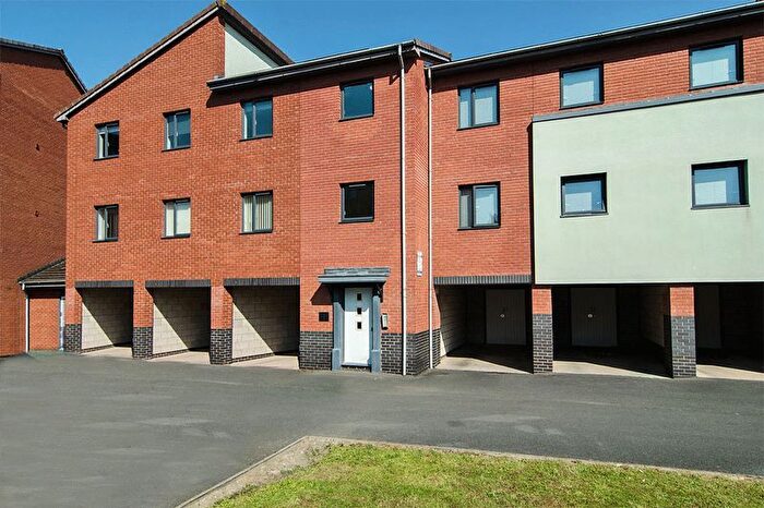 2 Bedroom Flat To Rent In Blackberry Avenue, Lichfield, WS14