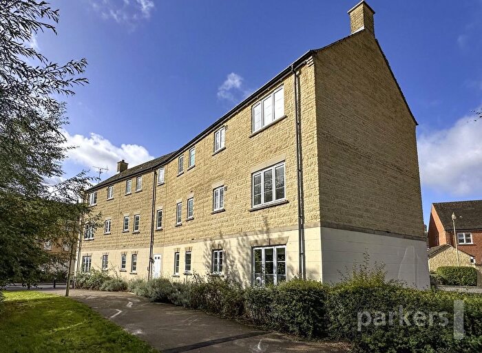 2 Bedroom Flat For Sale In Madley Brook Lane, Witney, Oxfordshire, OX28