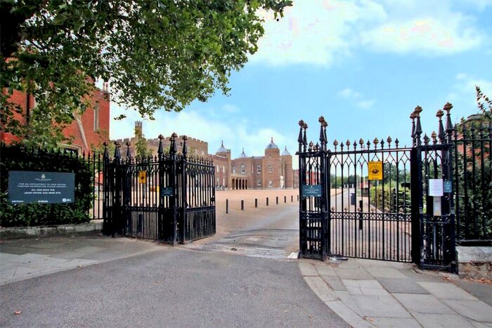 1 Bedroom Flat To Rent In Langhorne Street, Woolwich, London, SE18