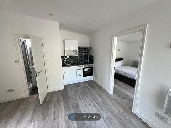 1 Bedroom Flat To Rent In Brighton Road, Coulsdon, CR5