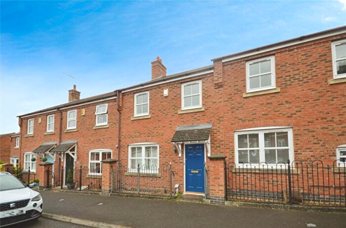 3 Bedroom Terraced House For Sale In Kingsash Road, Aylesbury, Buckinghamshire, HP19