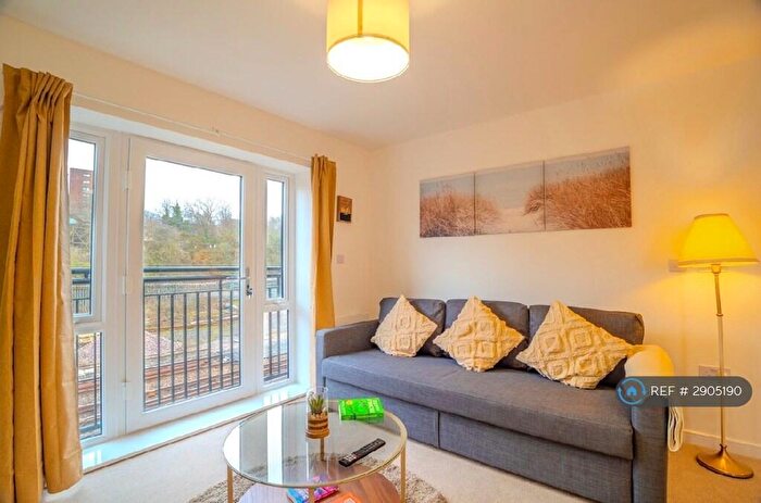 2 Bedroom Flat To Rent In Greensfield Close, Gateshead, NE8
