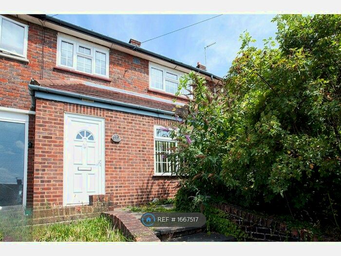 3 Bedroom Terraced House To Rent In Gateshead Road, Borehamwood, WD6