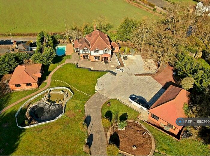 5 Bedroom Detached House To Rent In Vicarage Lane, Chigwell, IG7