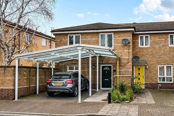 3 Bedroom Semi Detached House For Sale In Crane Street, London, SE15