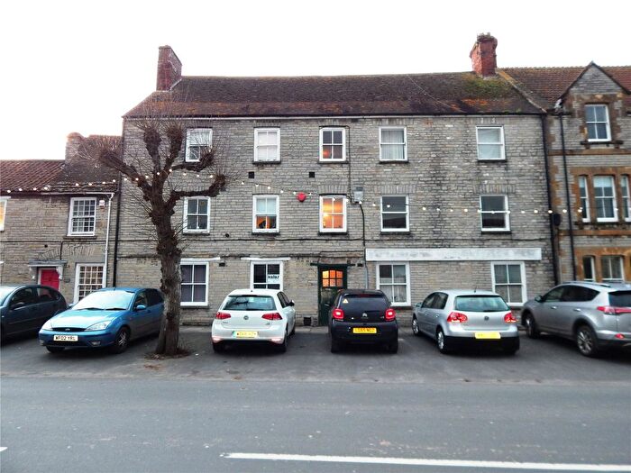 3 Bedroom Flat To Rent In Somerton House, Broad Street, Somerton, Somerset, TA11