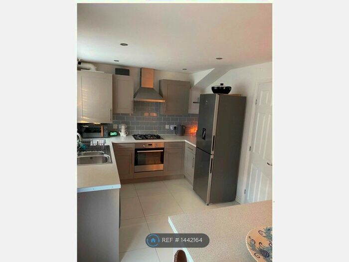 3 Bedroom Semi-Detached House To Rent In Mirabelle Way, Harworth, Doncaster, DN11