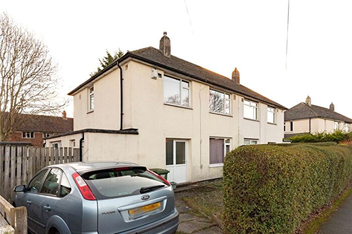 3 Bedroom Semi Detached House For Sale In Lingfield Approach, Leeds, West Yorkshire, LS17