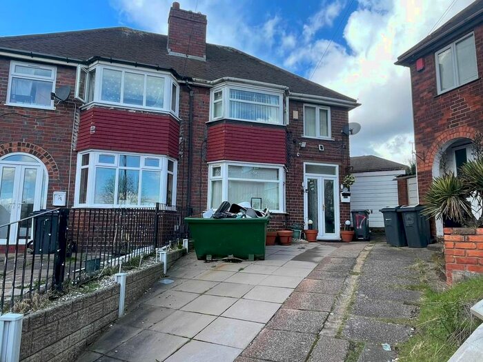 3 Bedroom Semi Detached House For Sale In Cranmore Avenue, Birmingham, B21
