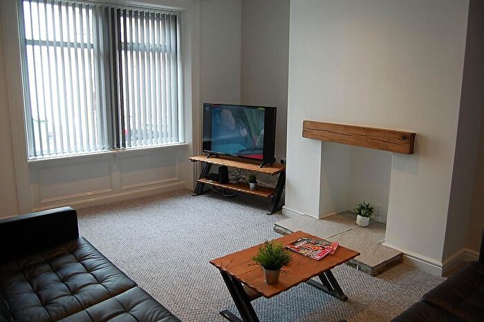 4 Bedroom Terraced House To Rent In Prince Street, Primrose Hill, HD4
