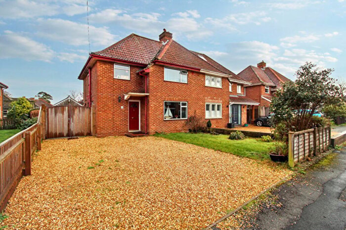 3 Bedroom Semi Detached House For Sale In Filton Road, Lymington, SO41