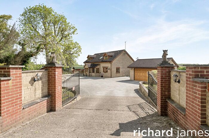 4 Bedroom Detached House For Sale In Hook, SN4