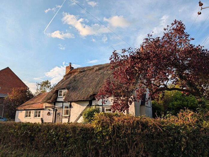 2 Bedroom Cottage For Sale In Highleadon, Newent, Gloucestershire, GL18