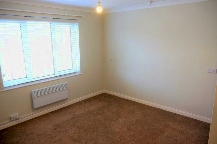 1 Bedroom Flat To Rent In Kimbolton Court, Cobden Avenue, Peterborough, PE1