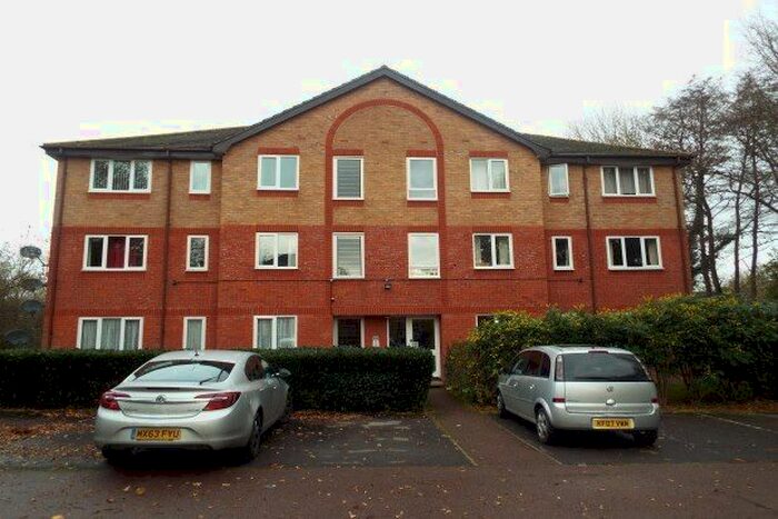 1 Bedroom Flat To Rent In Chetwood Road, Crawley, RH11