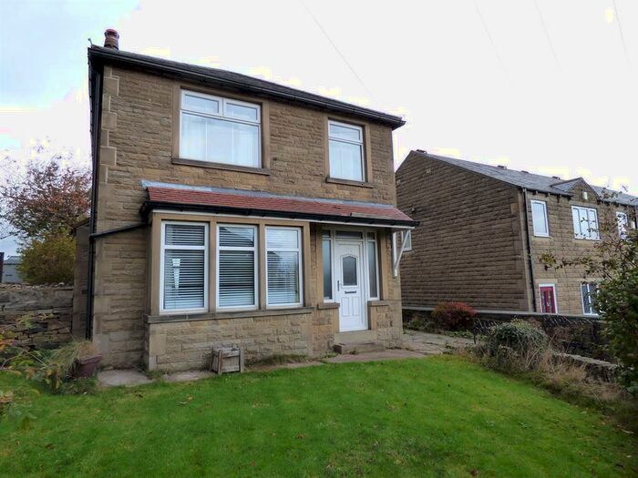 3 Bedroom Detached House To Rent In New Hey Road, Outlane, HD3