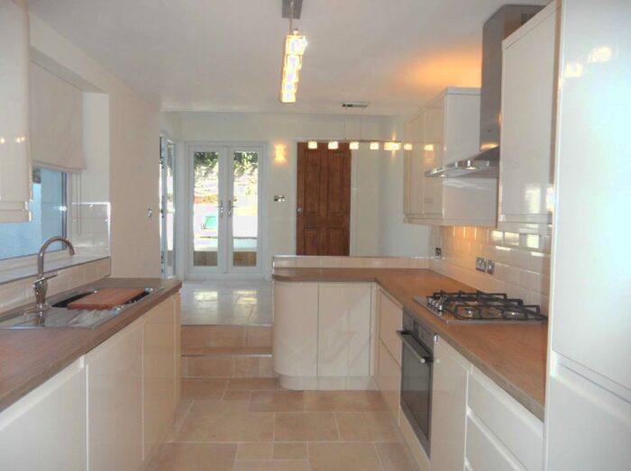 3 Bedroom Terraced House To Rent In Ludlow Street, Penarth, CF64