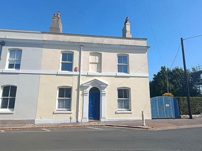 4 Bedroom Semi-Detached House For Sale In Providence Place, Stoke, Plymouth., PL1