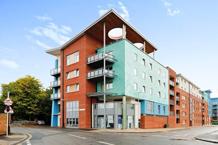 2 Bedroom Apartment To Rent In Sweetman Place- St. Phillips, BS2