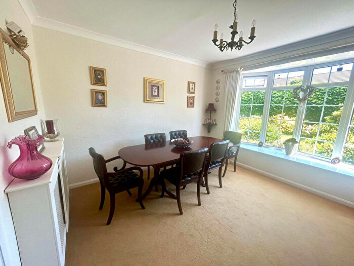 3 Bedroom Detached House For Sale In Woodlea Close, Wirral, CH62