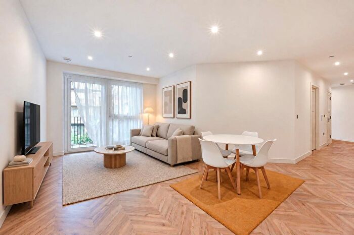 2 Bedroom Flat To Rent In Wheatfield Way, Royal Exchange, Kingston Upon Thames, KT1
