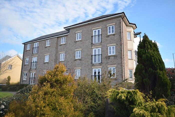 2 Bedroom Flat To Rent In Watkins Way, Bideford, Devon, EX39