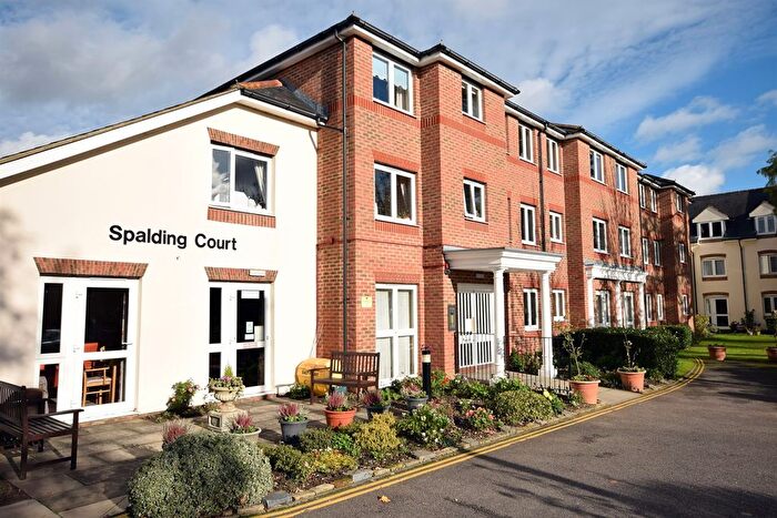 1 Bedroom Flat For Sale In Spalding Court, Chelmsford, CM1