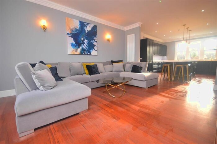 1 Bedroom Detached House To Rent In The Firs, Bath Road, Reading, RG1