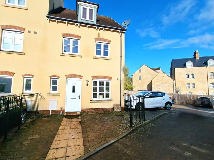 3 Bedroom End Of Terrace House To Rent In Greenaways, Ebley, GL5