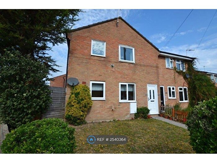 2 Bedroom Flat To Rent In Broadmayne Road, Poole, BH12