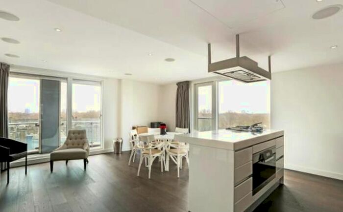 3 Bedroom Flat To Rent In Moore House, Grosvenor Waterside, Gatliff Road, SW1W