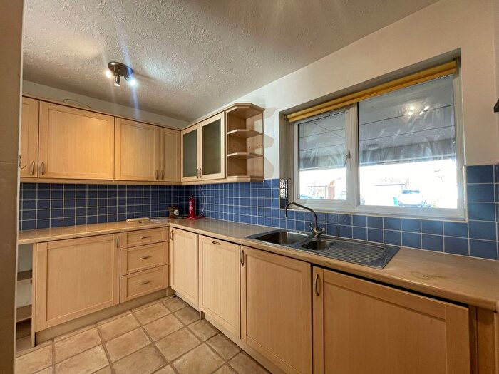 1 Bedroom Flat To Rent In Chiswick High Road, London, W4