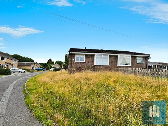 2 Bedroom Bungalow For Sale In High Brooms, Birkby, Huddersfield, HD2
