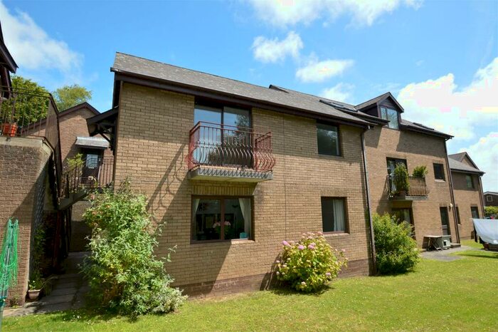 2 Bedroom Flat To Rent In Hopyard Meadow, Cowbridge, Vale Of Glamorgan, CF71