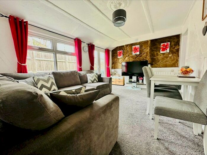 3 Bedroom Detached Bungalow For Sale In Fakes Road, Hemsby, NR29