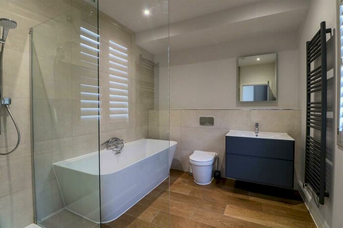 5 Bedroom Detached House For Sale In Manor Drive, Sutton Coldfield, B73