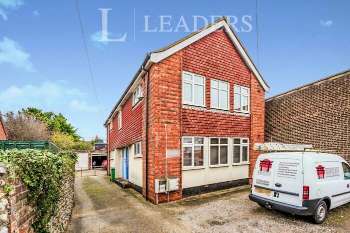 2 Bedroom Flat To Rent In Wick Street, Wick, BN17