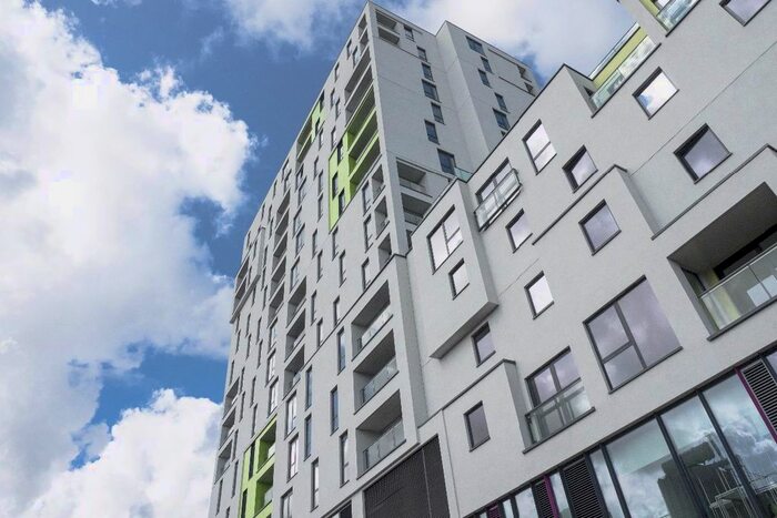 2 Bedroom Flat To Rent In Chancellor House, Rotherhithe New Road, London, SE16