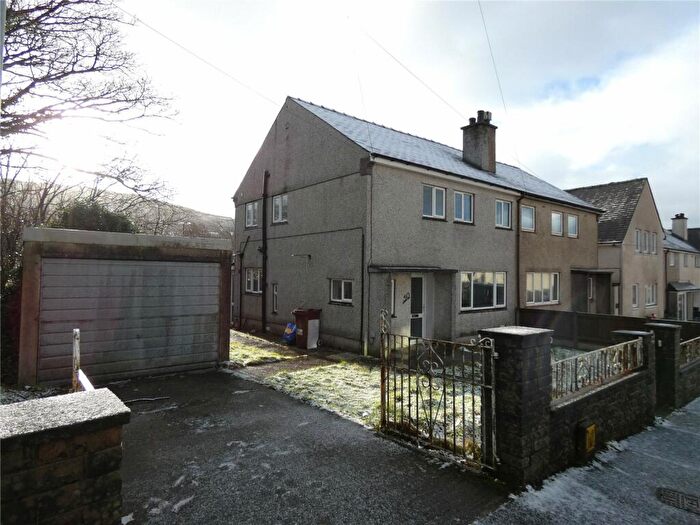 3 Bedroom Semi-Detached House To Rent In Rhydfadog Estate, Deiniolen, Caernarfon, LL55