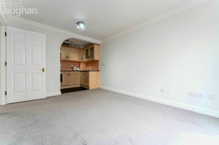1 Bedroom Flat To Rent In Starboard Court, Brighton Marina, BN2