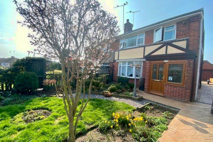 3 Bedroom Property To Rent In Brookthorpe Way, Nottingham, NG11