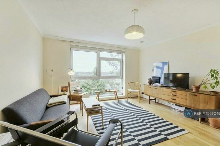 1 Bedroom Flat To Rent In The Squirrels, Lewisham, SE13