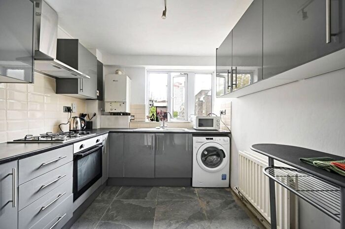 2 Bedroom Flat For Sale In Edgware Road, St John's Wood, London, W2