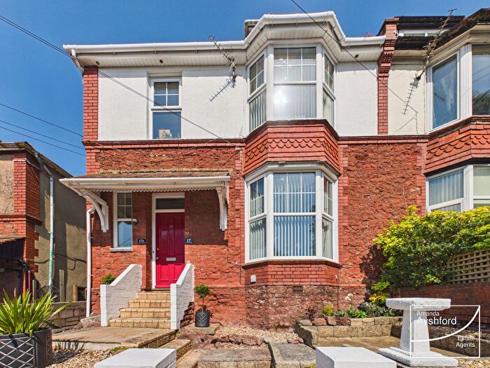 2 Bedroom Flat For Sale In Whitstone Road, Paignton, TQ4
