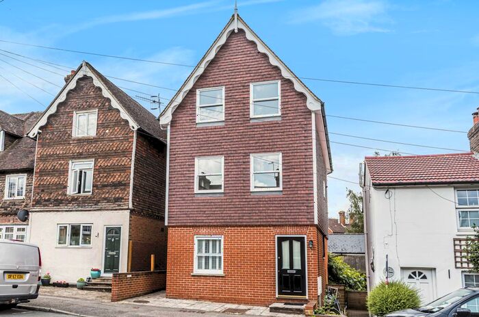 2 Bedroom Flat To Rent In Priory Street, Tonbridge, TN9