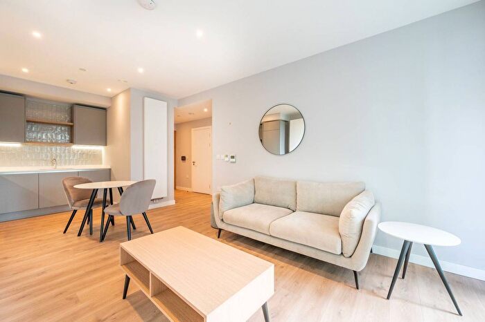 1 Bedroom Studio To Rent In Hightail Point, Stratford, London, E20